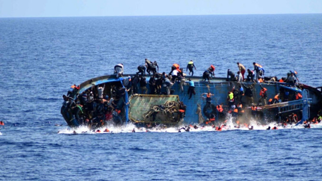 غرق مركب مقابل شواطئ ‎طرابلس