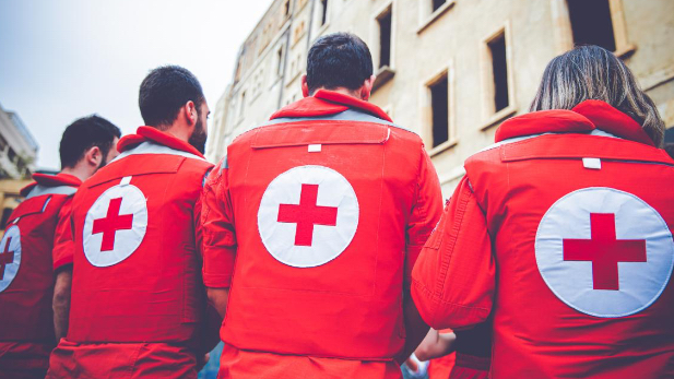 الصليب الأحمر الدولي يعرب عن "قلق عميق" جراء اقتحام جيش الاحتلال مستشفى الشفاء