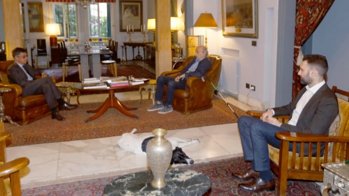 جنبلاط عرضَ والسفير البلجيكي للتطوّرات العامة