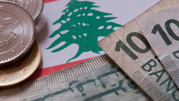 اقتصاد لبنان يعاني من ضغوط.. والسبب؟