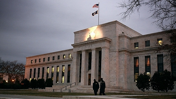 الاحتياطي الفيدرالي يقرض البنوك الأميركية حوالي 12 مليار دولار