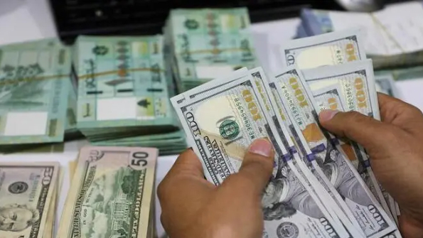 مسارُ الدولار تصاعدي... هل تنفع تدخّلات مصرف لبنان؟