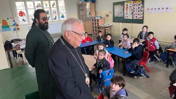 البطريرك يوسف العبسي يزور مدرسة إكليريكية القديسة حنّة البطريركية في رياق