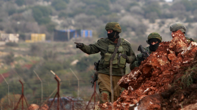 لبناني يسرق "مشط رصاص" جندي إسرائيلي