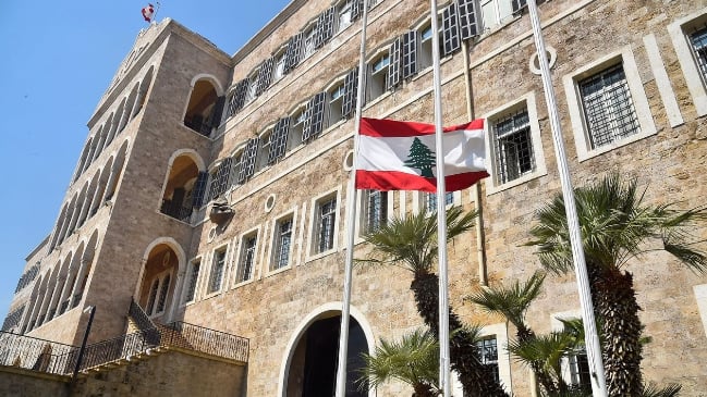"الخارجية" تتابع إتصالاتها الدبلوماسية لترتيب عملية إجلاء اللبنانيين من السودان