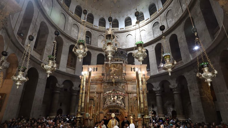 "أم الكنائس" المسيحية كنيسة القيامة في القدس تحتفل بعيد الفصح