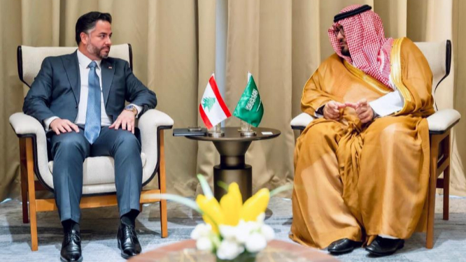 سلام التقى نظيره السعودي: فرصة لإعادة إحياء العلاقة بين البلدين