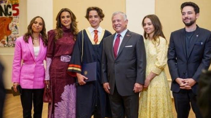 أفراح العائلة الملكية الأردنية تتوالى مع تخرج الأمير الصغير