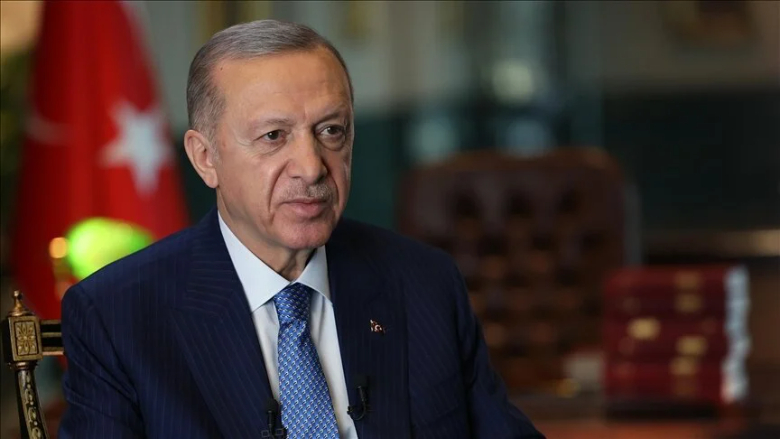 بالفيديو: أردوغان يغفو خلال لقاء تلفزيوني مباشر