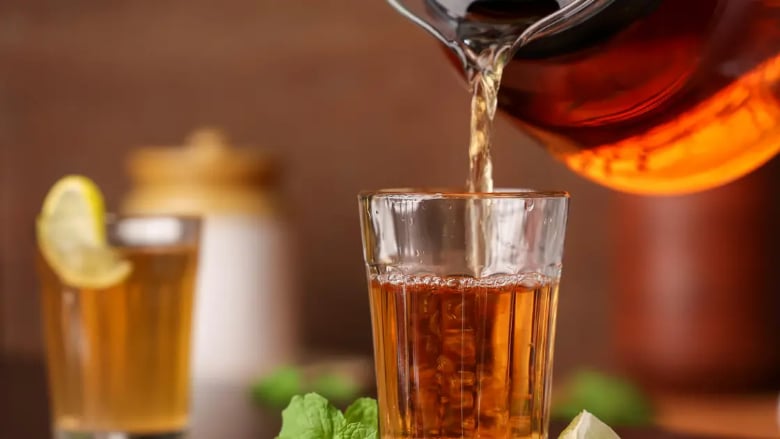 منها شرب الشاي الأخضر.. 8 عادات يابانية تمنحك الصحة