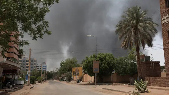 السودان.. فرص الحل السلمي تضيق وسط رفض شعبي واسع للحرب