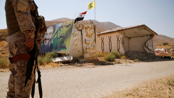 "حزب الله" يُعيد تموضعه في سوريا... وواشنطن على خط التطبيع العربي مع دمشق