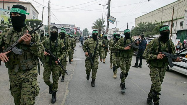 منسوب التوتر يرتفع جنوباً... إسرائيل تهدّد باغتيال قادة "حماس" و"حزب الله" لا يريد حرباً