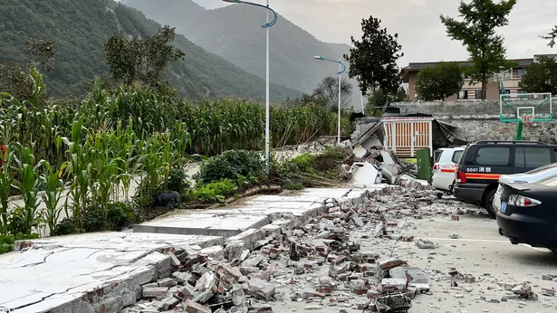 انهيار عشرات المباني في زلزال ضرب شرق الصين