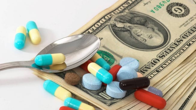 مؤشرات مالية مقلقة أواخر آب... الدواء والرواتب بخطر
