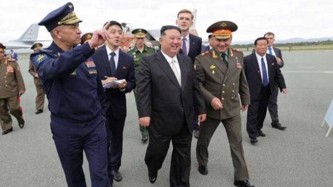 كيم جونغ أون يشيد بتفوق المقاتلات الروسية