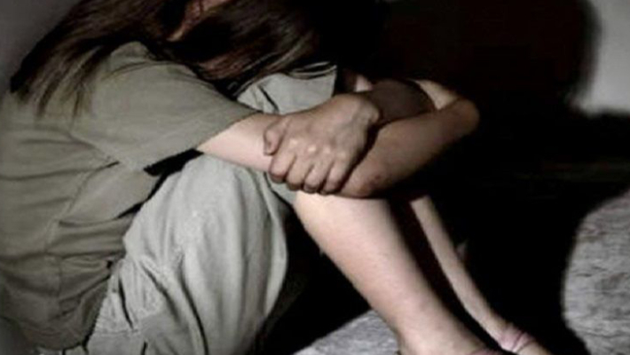 استدرجتها سيّدة.. ابنة الـ14 عاماً ضحية اغتصاب وتعذيب