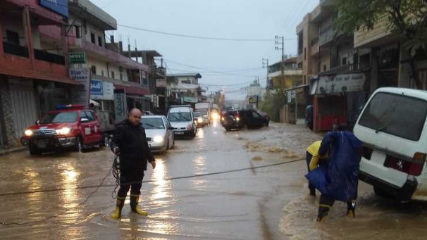 السيول تغمر الأوتوسترادات الساحلية الشماليّة من طرابلس إلى البترون