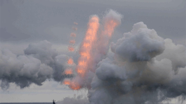 صاروخان حوثيان يسقطان في البحر الأحمر