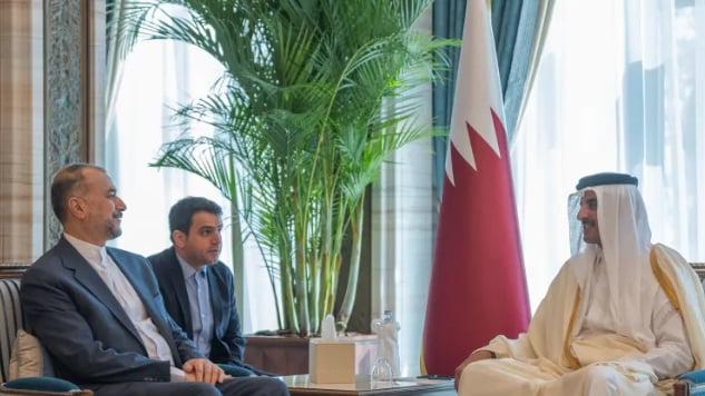 أمير قطر بحث مع وزير الخارجية الإيراني التطورات في غزة