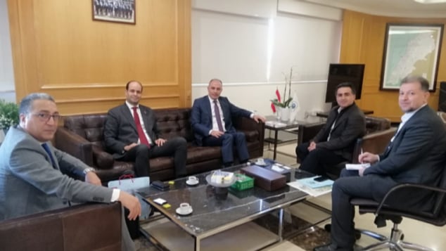 حمية يعرض مع السفير التونسي إعادة تسيير الخطوط الجوية