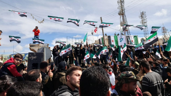 بالفيديو: السوريون يحيون ذكرى الثورة السورية... ومطالبات بإسقاط نظام الأسد