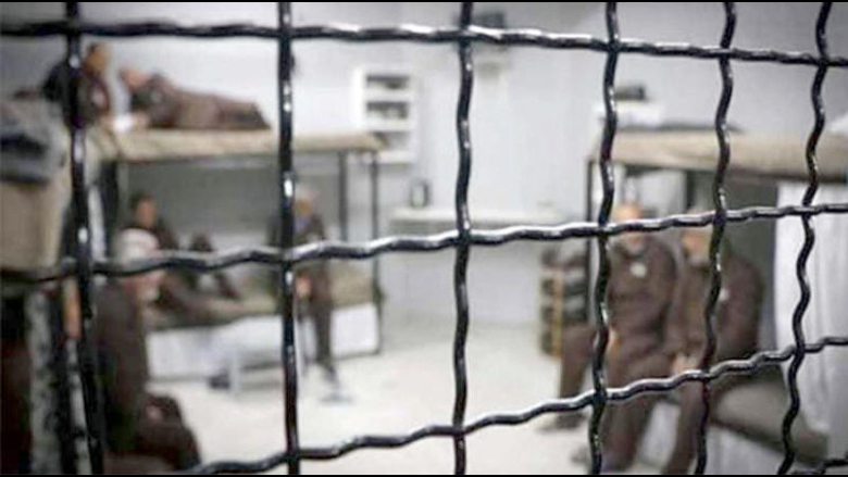 ضرب وتعذيب... شهادات مروّعة من سجون إسرائيل