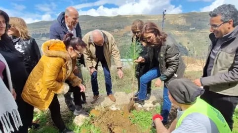 بمناسبة اليوم الوطني للمحميات... زرع شتول وأشجار في الورهانية بمشاركة نورا جنبلاط