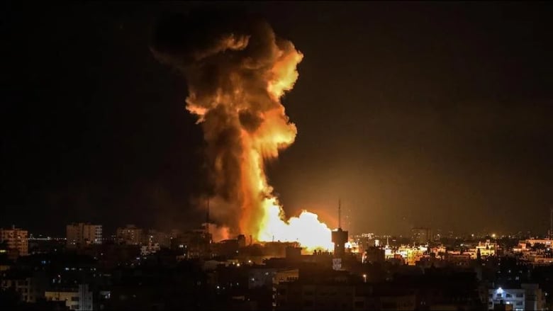 غارات إسرائيلية على غزة وجيش الاحتلال يحصي خسائره